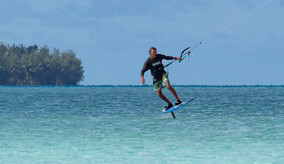 FOILING - Equipment // Lessons // Hire